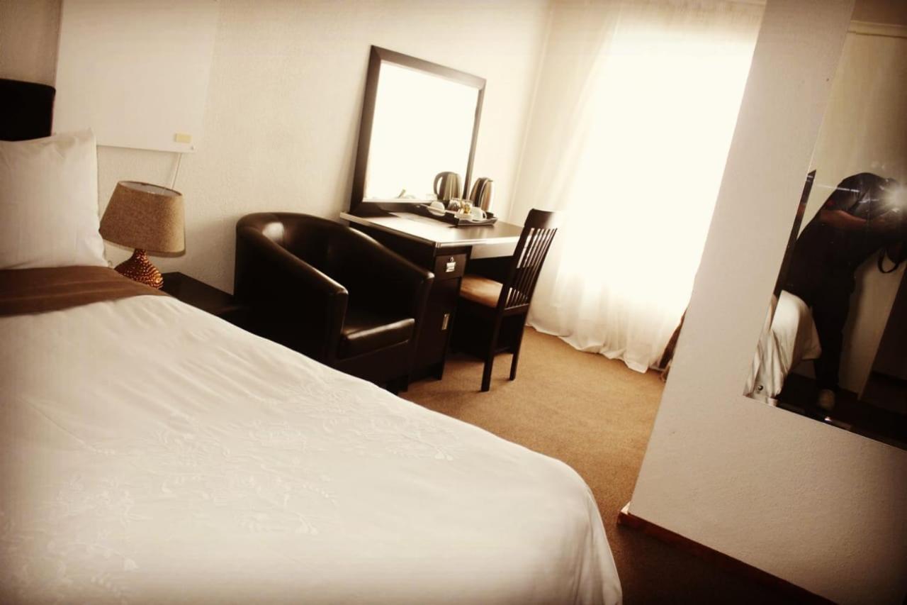 Moshitametsi Guesthouse Kempton Park Exterior foto